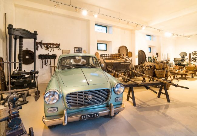 Casa a Buseto Palizzolo - Baglio Maranzano - Titi Casa a Buseto Palizzolo - Baglio Maranzano - Titi