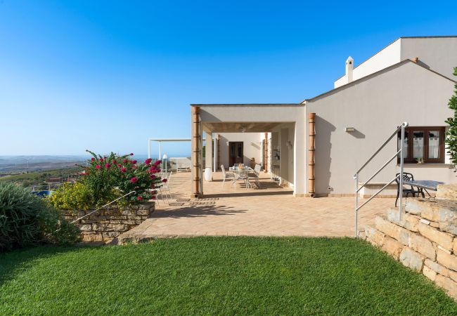 Villa a Buseto Palizzolo - Tangi Villa a Buseto Palizzolo - Tangi