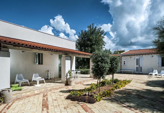 Villa a Mazara del Vallo - Casa Bianca Villa a Mazara del Vallo - Casa Bianca