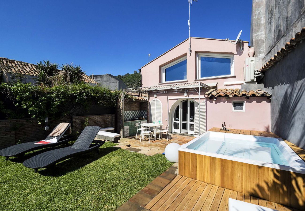 Villa a Santa Tecla di Acireale - Casa Tecla Villa a Santa Tecla di Acireale - Casa Tecla