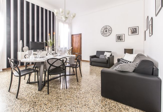 Appartamento a Venezia - Rialto Design Boutique Apartment R&R Appartamento a Venezia - Rialto Design Boutique Apartment R&R