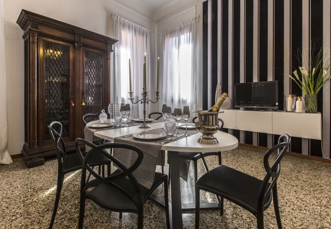 Appartamento a Venezia - Rialto Design Boutique Apartment R&R Appartamento a Venezia - Rialto Design Boutique Apartment R&R
