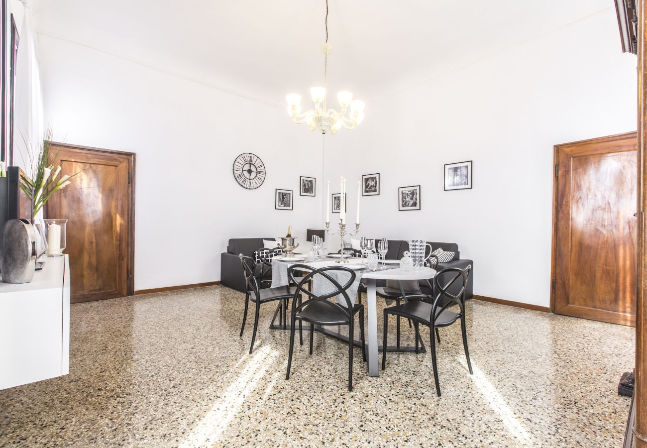 Appartamento a Venezia - Rialto Design Boutique Apartment R&R Appartamento a Venezia - Rialto Design Boutique Apartment R&R