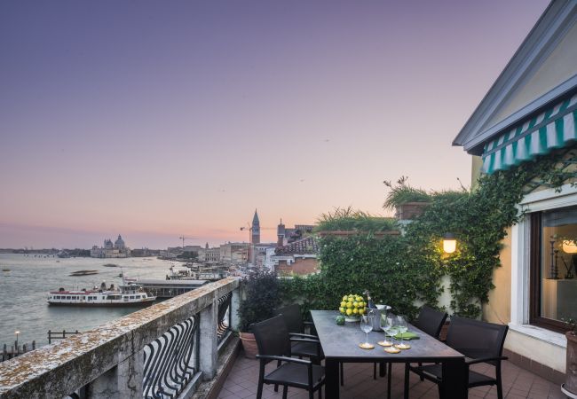  a Venezia - Attic Boutique San Marco R&R