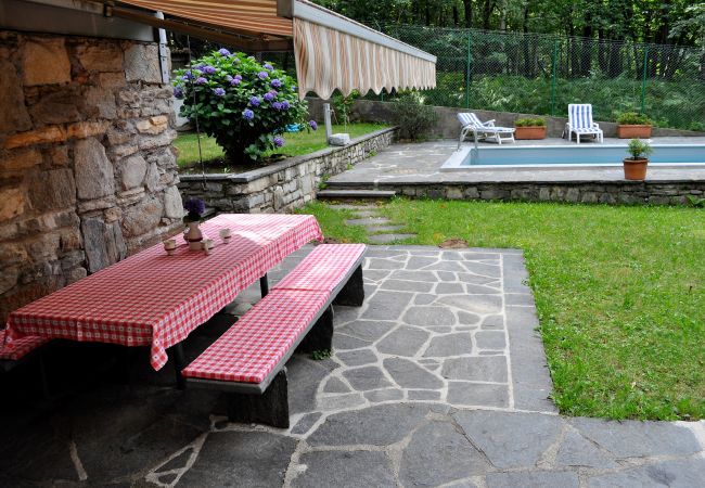 Casa rurale a Lelgio - Typical, Romantic Tessiner Cottage Casa rurale a Lelgio - Typical, Romantic Tessiner Cottage