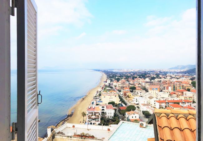 a Sperlonga - holidaycasa Macca - Confortevole e con vista mare