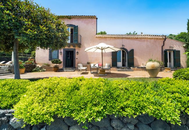 Villa a Trecastagni - La Capinera Villa a Trecastagni - La Capinera