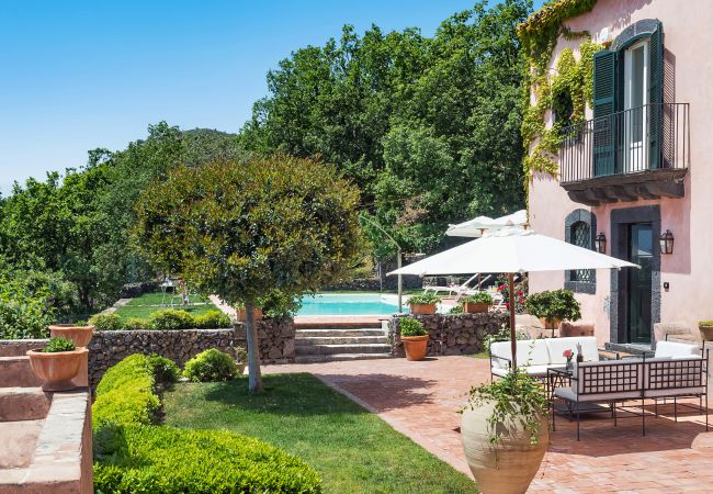 Villa a Trecastagni - La Capinera Villa a Trecastagni - La Capinera