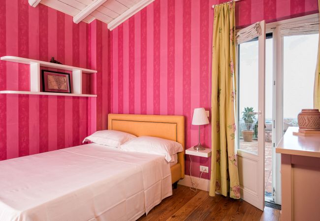 Villa a Trecastagni - La Capinera Villa a Trecastagni - La Capinera