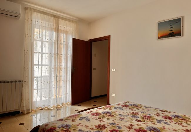 Appartamento a Sperlonga - holidaycasa Leone -con posto auto a 200 mt dal mar Appartamento a Sperlonga - holidaycasa Leone -con posto auto a 200 mt dal mar