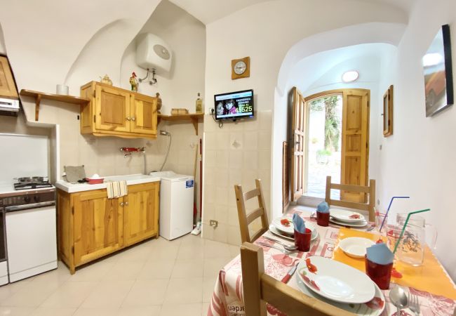 Appartamento a Sperlonga - holidaycasa Jerry Appartamento a Sperlonga - holidaycasa Jerry