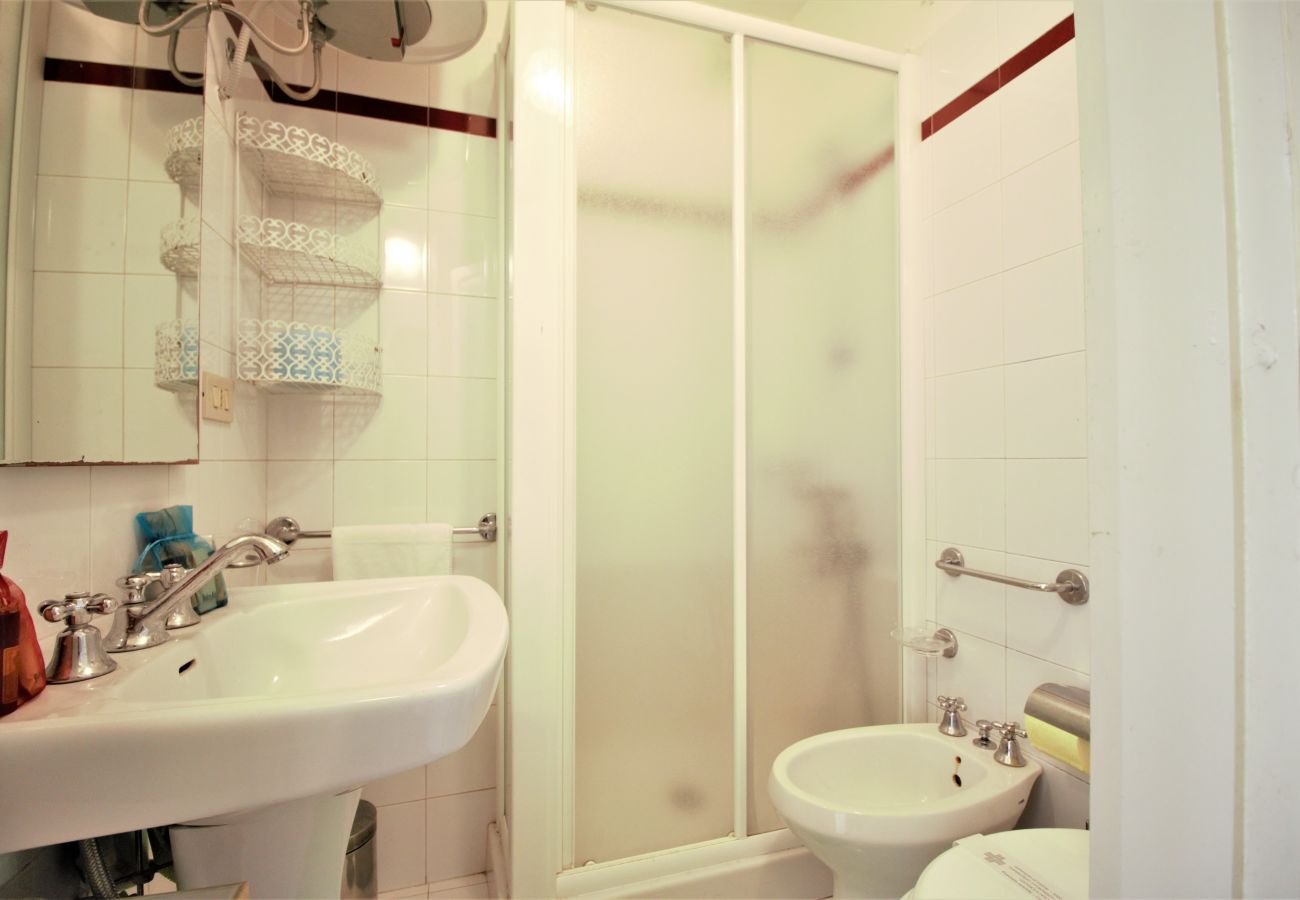 Appartamento a Sperlonga - holidaycasa Tiziana - bilocale con terrazzino Appartamento a Sperlonga - holidaycasa Tiziana - bilocale con terrazzino