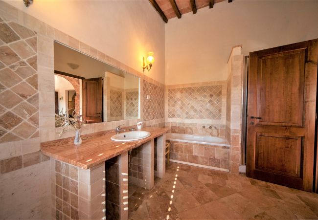 Appartamento a Asciano - Ficonovo is Your Agritourism with Pool Appartamento a Asciano - Ficonovo is Your Agritourism with Pool