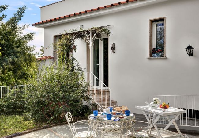 Villa a Massa Lubrense - Casa Bianca Villa a Massa Lubrense - Casa Bianca