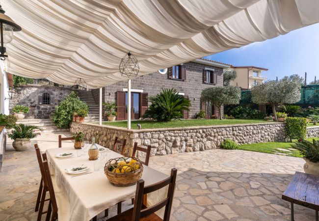 Villa a Massa Lubrense - Villa Mimosa Villa a Massa Lubrense - Villa Mimosa