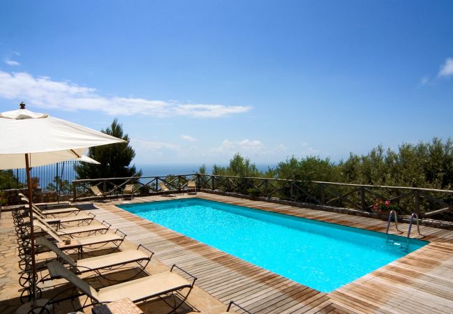 Appartamento a Massa Lubrense - Le Capannelle Turandot Appartamento a Massa Lubrense - Le Capannelle Turandot