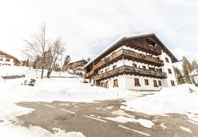 Appartamento a Cortina d´Ampezzo - Dolomiti Sweet Lodge R&R Appartamento a Cortina d´Ampezzo - Dolomiti Sweet Lodge R&R