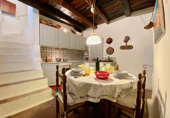 Appartamento a Sperlonga - holidaycasa Mirella - Nel cuore del centro storico Appartamento a Sperlonga - holidaycasa Mirella - Nel cuore del centro storico