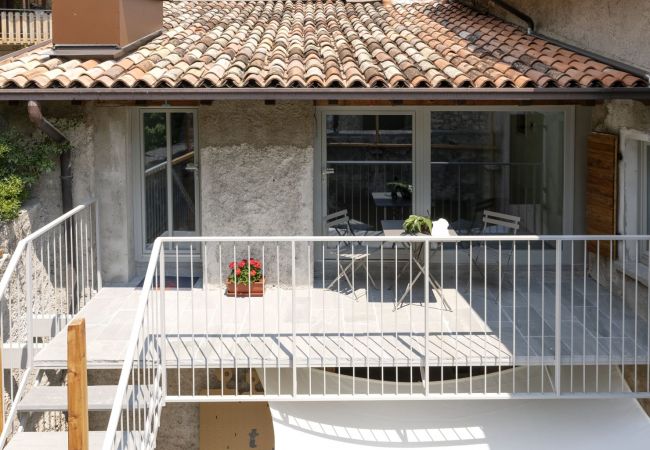  a Tignale - La Corte - Appartamento Finil