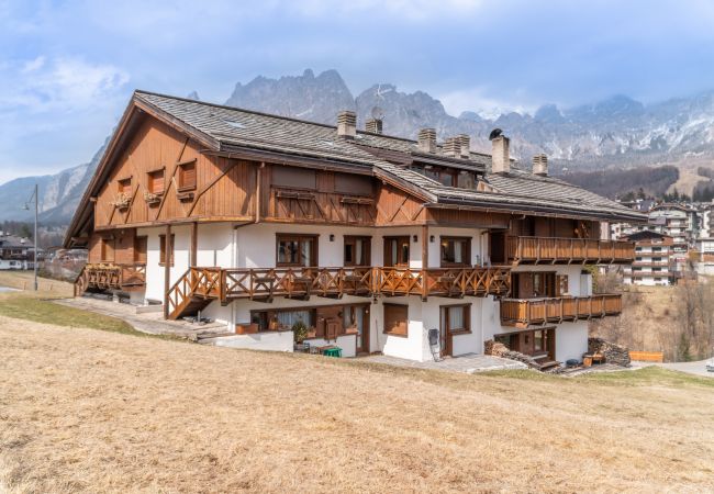 Casa a Cortina d´Ampezzo - Cortina Lodge Stunning View R&R Casa a Cortina d´Ampezzo - Cortina Lodge Stunning View R&R