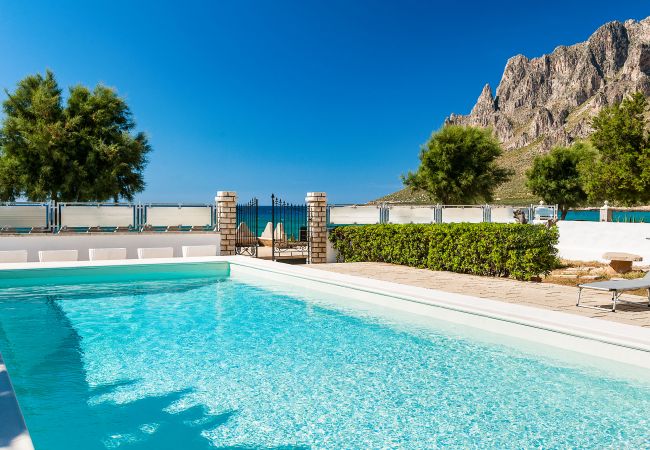 Villa a Custonaci - Profumo di Mare