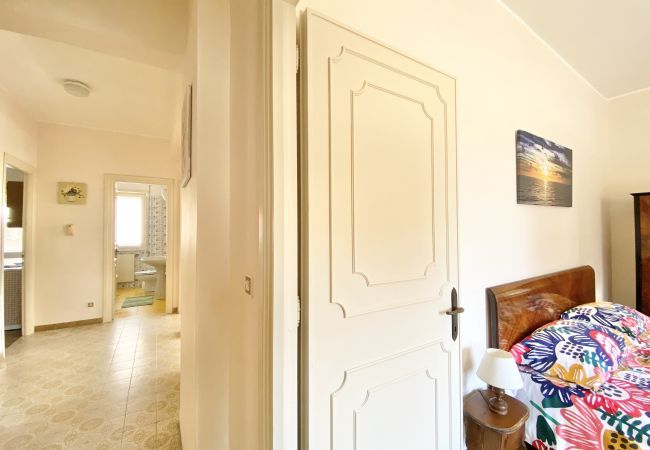 Appartamento a Sperlonga - holidaycasa Clorinda - Garage e giardino a 200 mt Appartamento a Sperlonga - holidaycasa Clorinda - Garage e giardino a 200 mt