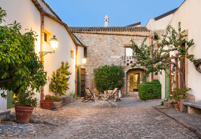 Casa a Buseto Palizzolo - Baglio Maranzano - Don Carlo
