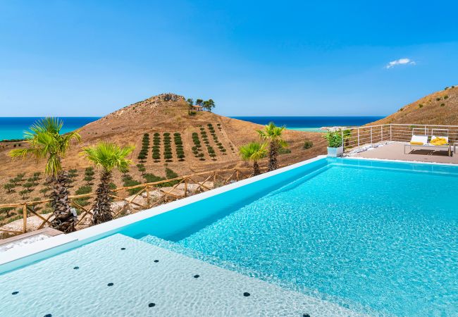 Villa a Montallegro - Villa Domizia