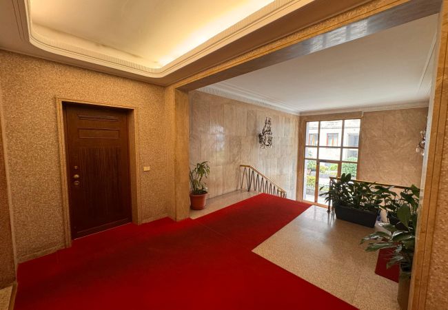 Appartamento a Milano - San Babila Design Apartment R&R Appartamento a Milano - San Babila Design Apartment R&R