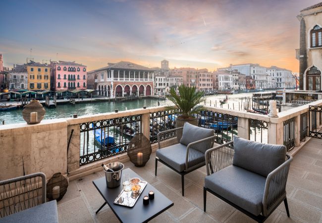  a Venezia - Grand Canal Luxury Apartment with Terrace R&R
