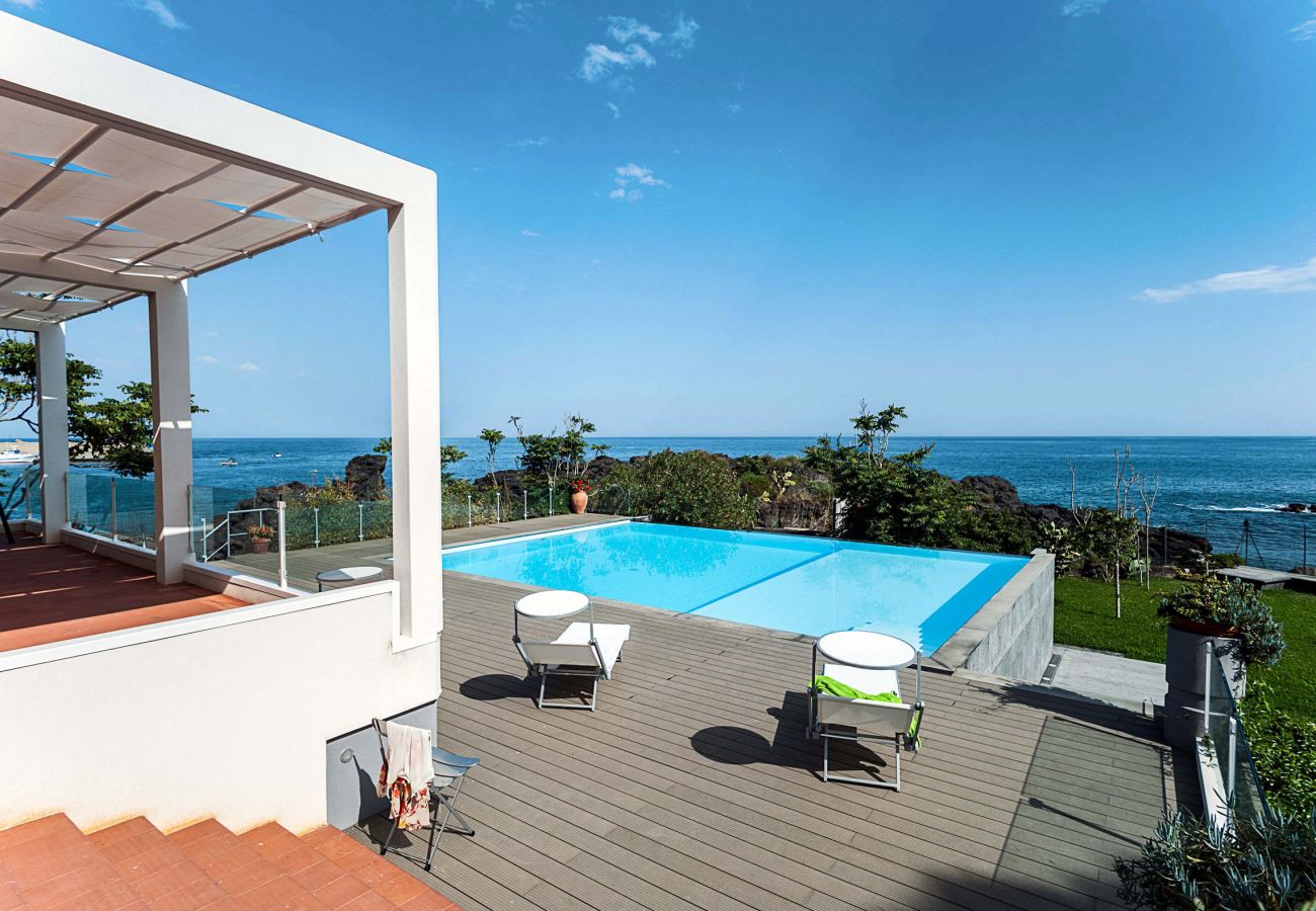 Apartment in Stazzo - Villa Galatea - Corallo Apartment in Stazzo - Villa Galatea - Corallo