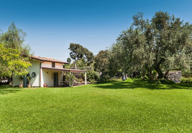 Apartment in Stazzo - Villa Galatea - Casetta Apartment in Stazzo - Villa Galatea - Casetta