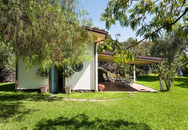 Apartment in Stazzo - Villa Galatea - Casetta Apartment in Stazzo - Villa Galatea - Casetta