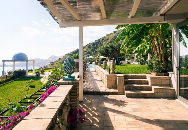 Villa in Letojanni - Buena Vista Villa in Letojanni - Buena Vista