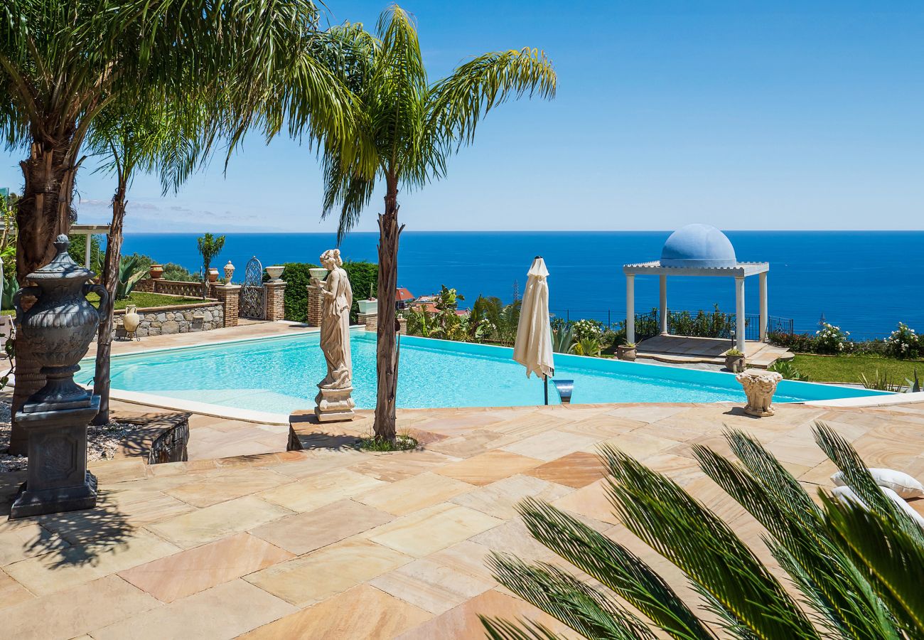 Villa in Letojanni - Buena Vista Villa in Letojanni - Buena Vista