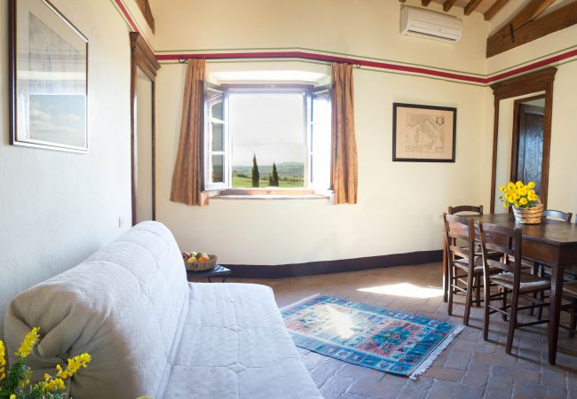 Apartment in Cinigiano - Typical Stone House looking Banfi Wineries Apartment in Cinigiano - Typical Stone House looking Banfi Wineries