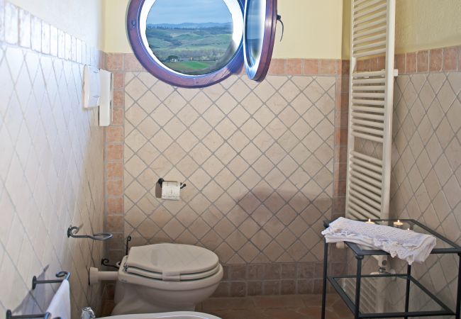 Apartment in Cinigiano - Typical Stone House looking Banfi Wineries Apartment in Cinigiano - Typical Stone House looking Banfi Wineries