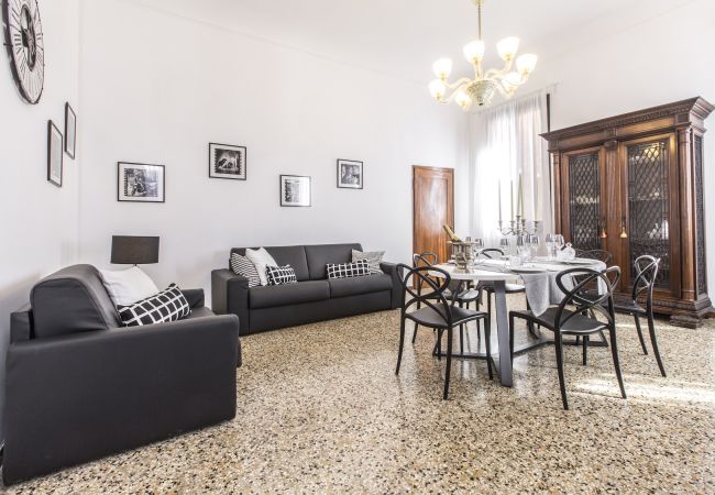 Apartment in Venice - Rialto Design Boutique Apartment R&R Apartment in Venice - Rialto Design Boutique Apartment R&R