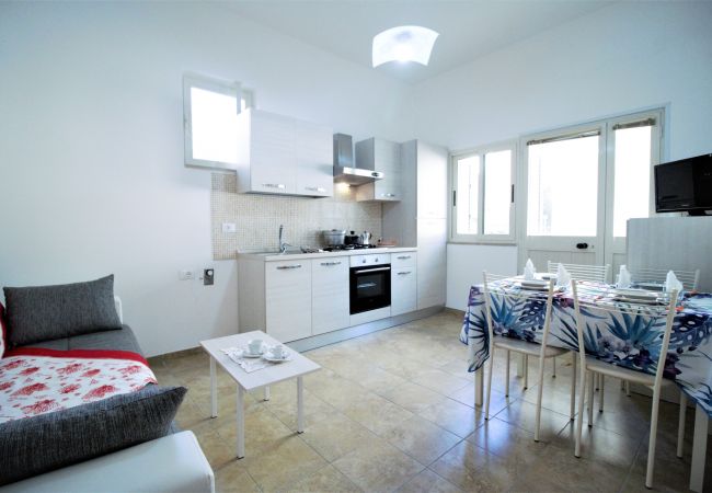 Apartment in Sperlonga - holidaycasa Sebastiano - Grazioso bilocale a 150mt Apartment in Sperlonga - holidaycasa Sebastiano - Grazioso bilocale a 150mt