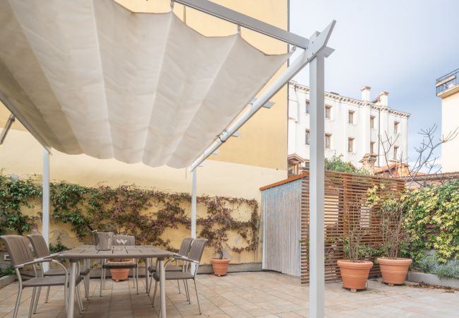 Apartment in Venezia - Luxury Garden Mansion R&R Apartment in Venezia - Luxury Garden Mansion R&R