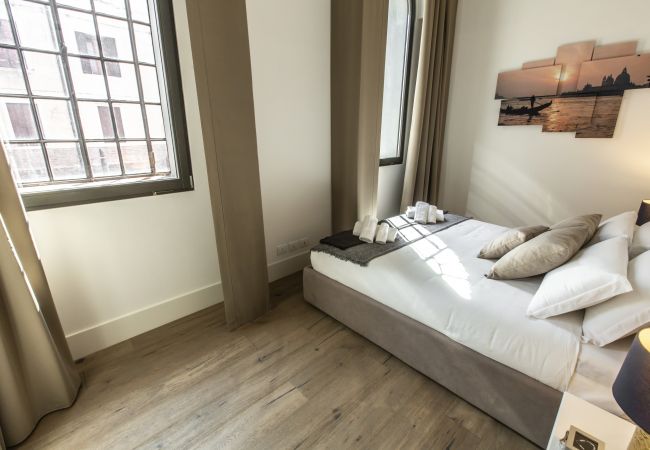 Apartment in Venezia - Elegant Fornasa Vecia Canal View R&R Apartment in Venezia - Elegant Fornasa Vecia Canal View R&R