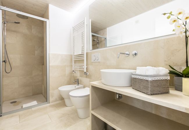 Apartment in Venezia - Elegant Fornasa Vecia Canal View R&R Apartment in Venezia - Elegant Fornasa Vecia Canal View R&R