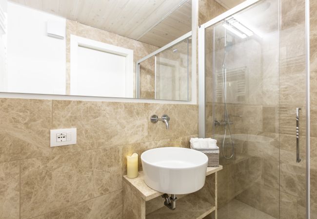 Apartment in Venezia - Elegant Fornasa Vecia Canal View R&R Apartment in Venezia - Elegant Fornasa Vecia Canal View R&R