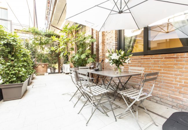 Apartment in Venezia - Elegant Fornasa Vecia Canal View R&R Apartment in Venezia - Elegant Fornasa Vecia Canal View R&R