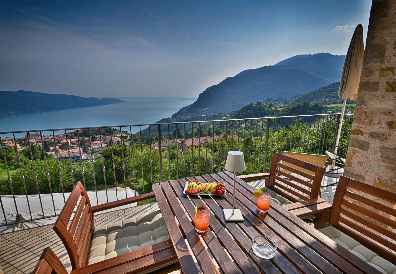 Apartment in Tignale - BnB Borgo le Vigne - La Barrique