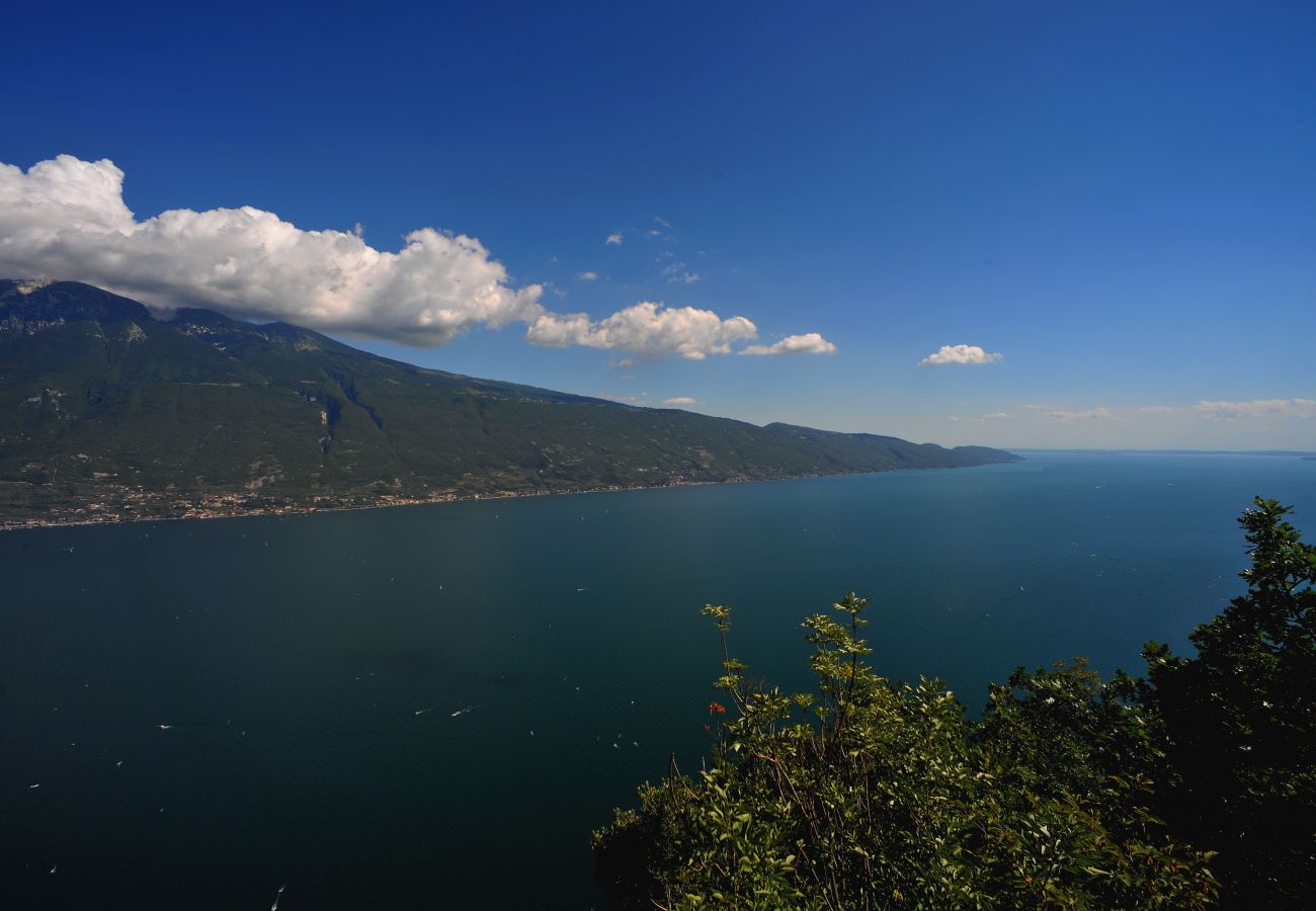 Apartment in Tignale - Appartamento I Velieri