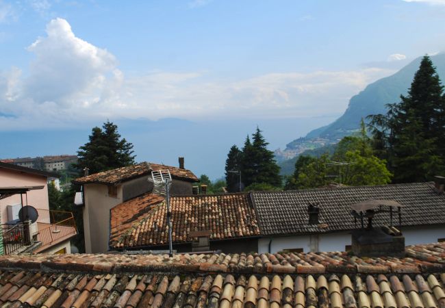 Apartment in Tignale - Cà de l'Adamo - Appartamento Gina