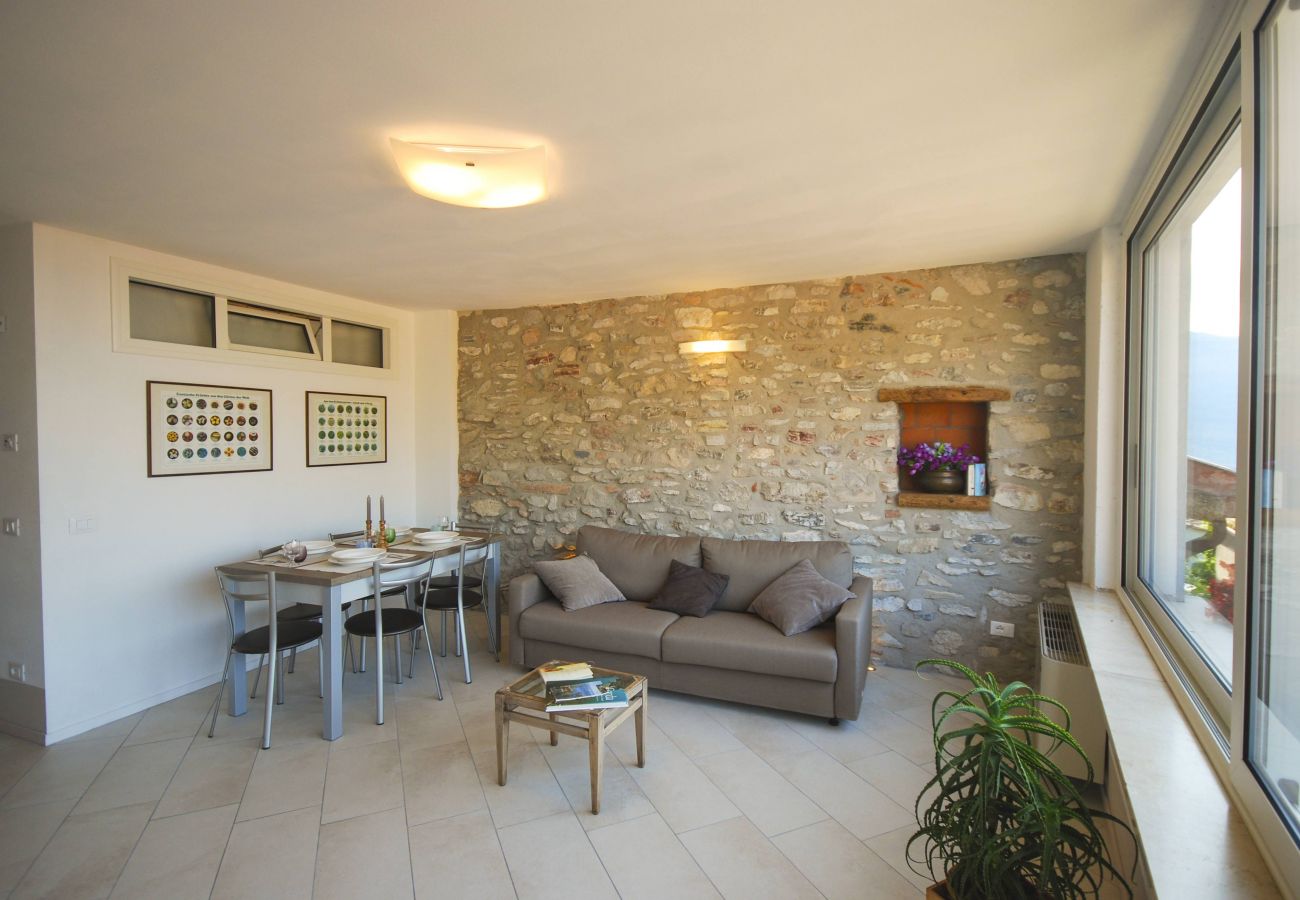 Apartment in Tignale - Cà de l'Adamo - Appartamento Menèk