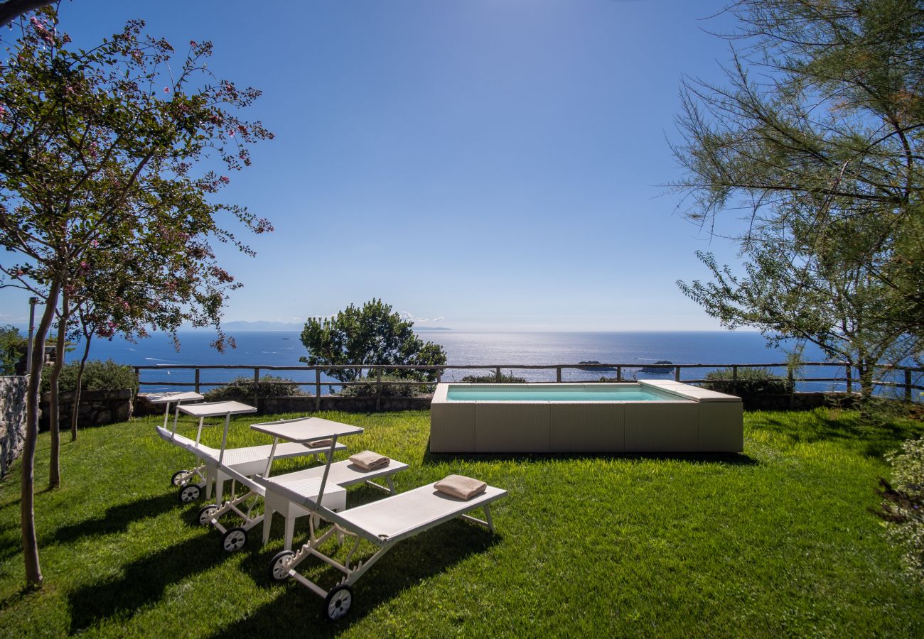 Villa in Sant´Agnello - Belvedere delle Sirene with Heated Pool