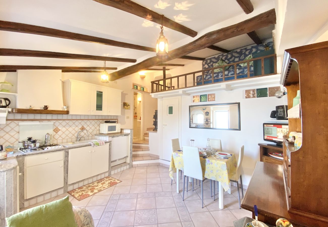 Apartment in Sperlonga - holidaycasa Giò - In un palazzo storico vista mare